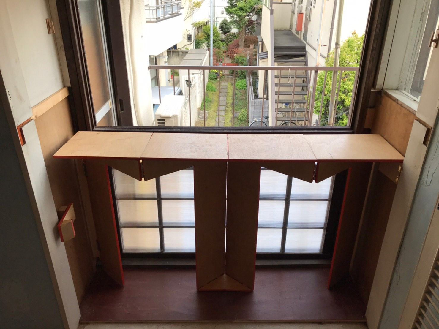 Foldable Table